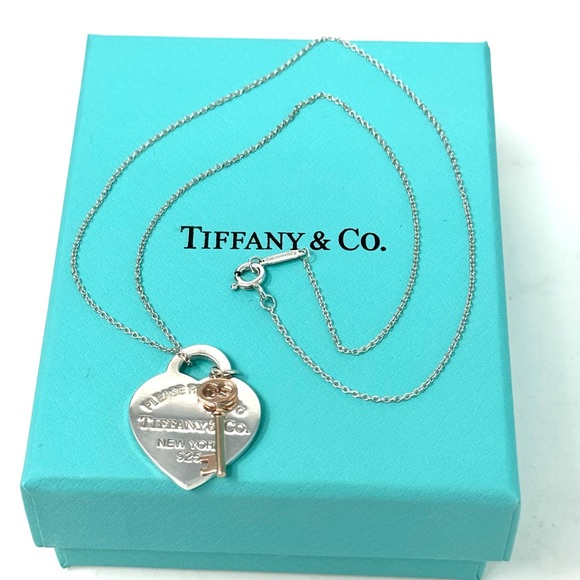 Authentic Tiffany & co. Return To Heart Tag / Key Necklace. - Picture 10 of 13